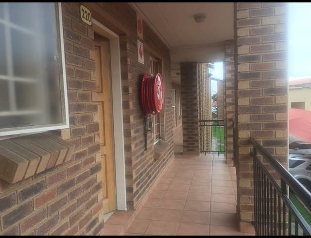 2 BEDROOM SECTIONAL TITLE FOR SALE IN COMET